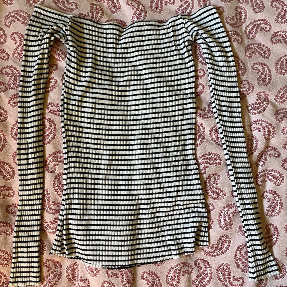Michael Lauren small long sleeve off the shoulder fitted shirt